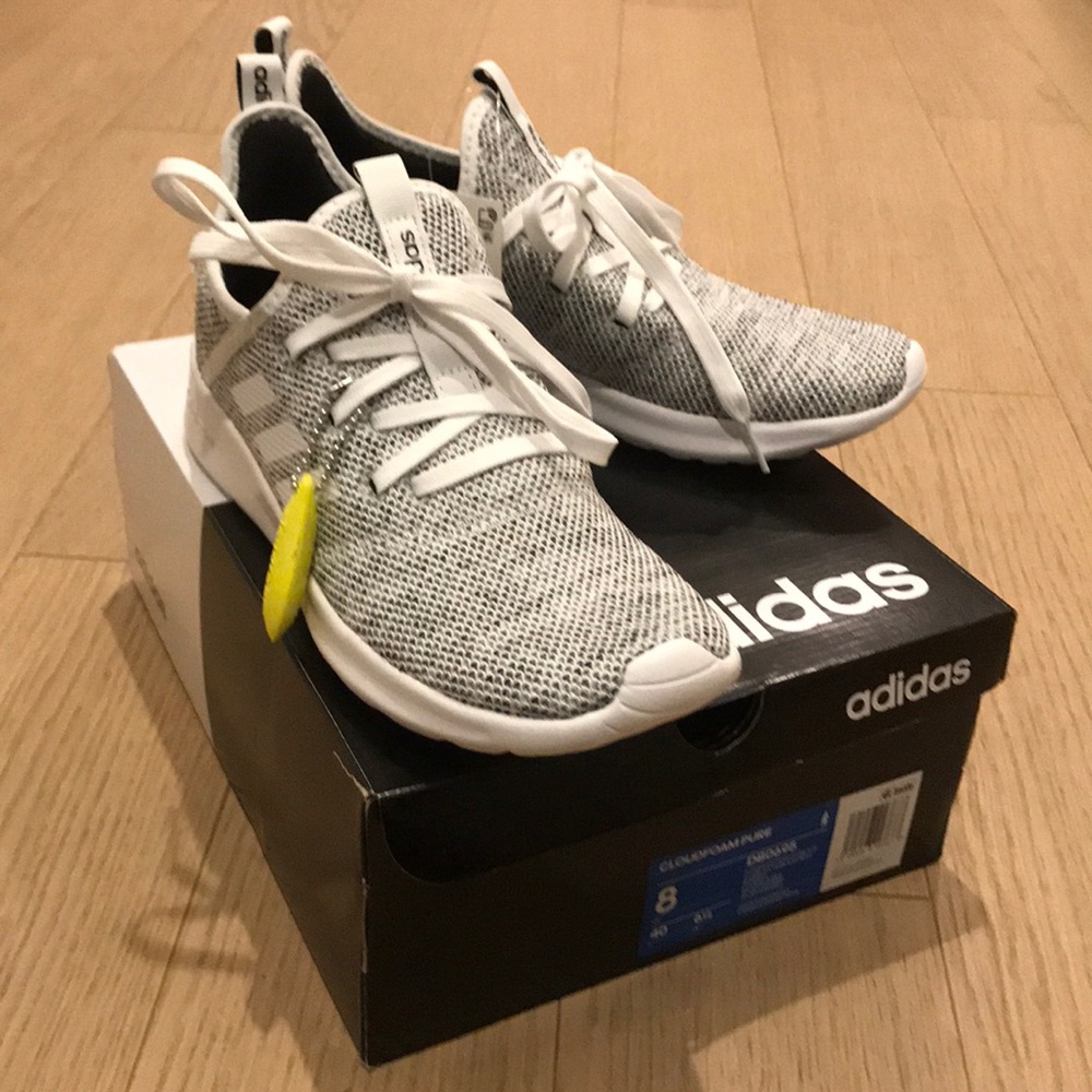 Brand new adidas cloudfoam sneakers!!